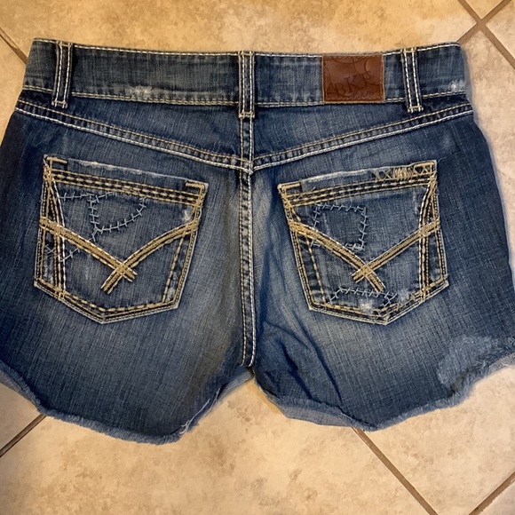 BKE - Picture 8 of 8